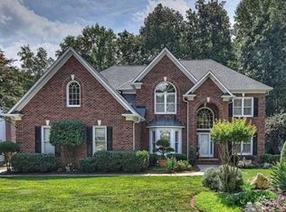 12226 Farnborough Rd, Huntersville, NC 28078