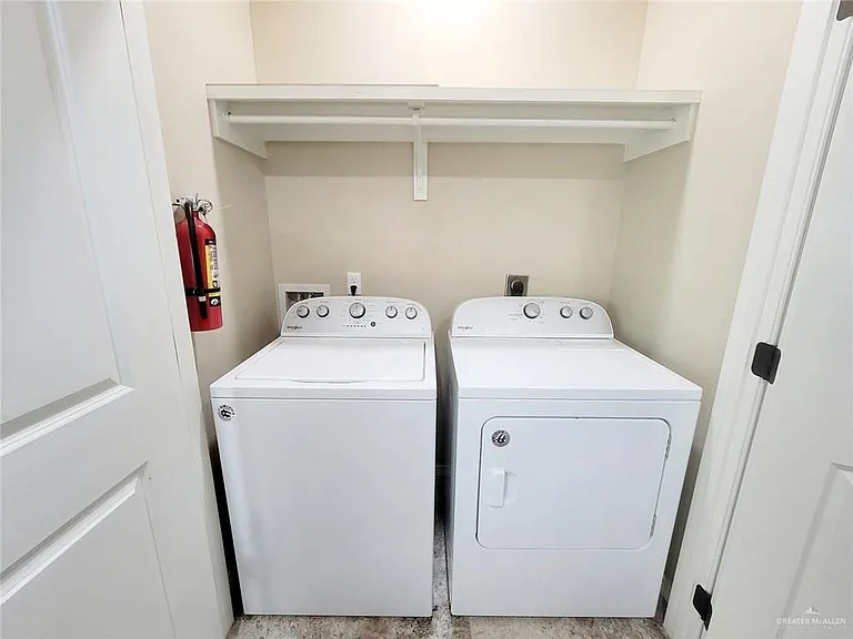 5904 Nightingale Ave #4 — Photo 8