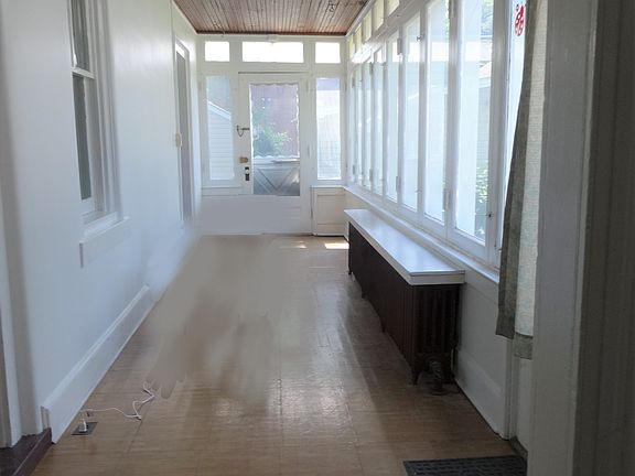 Sun porch