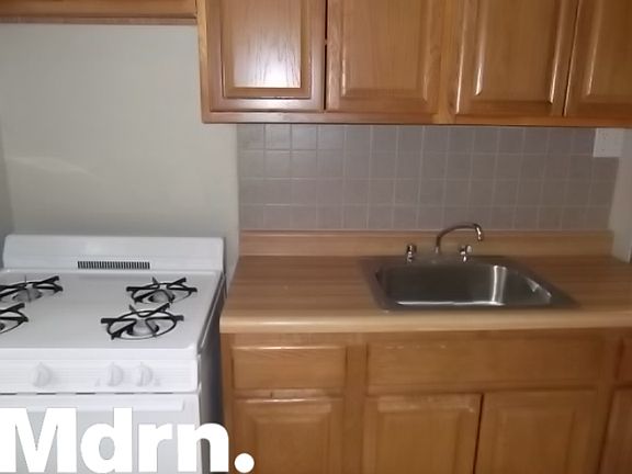 2nd image of 566 Parkside Ave APT 3B