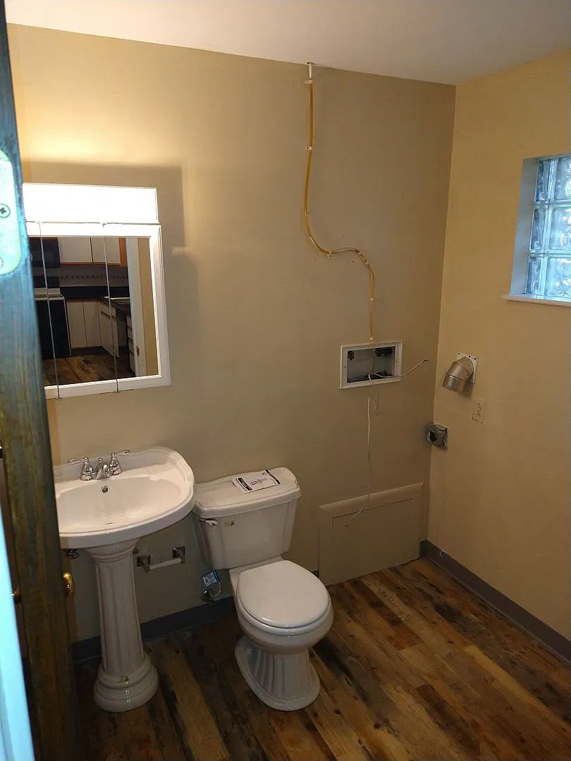 Coming soon. Should be available by 12/1/2026. Single family house with all new flooring and othe... — Photo 4