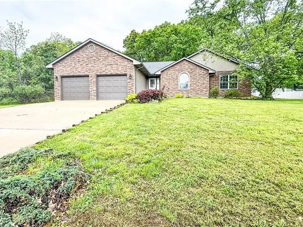 203 Tremont Dr, Waynesville, MO 65583