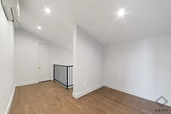 Rented by ERNY LLC | media 5