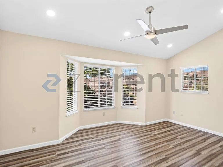 426 King Ave — Photo 22