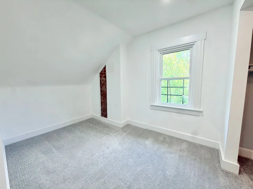 2216 Burnet Ave #1