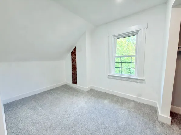 2216 Burnet Ave Unit 1, Cincinnati, OH 45219