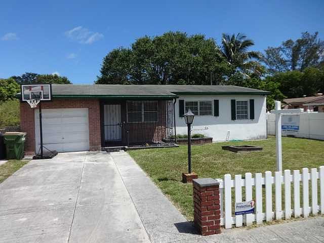 1st image of 14715 NE 11th Ct