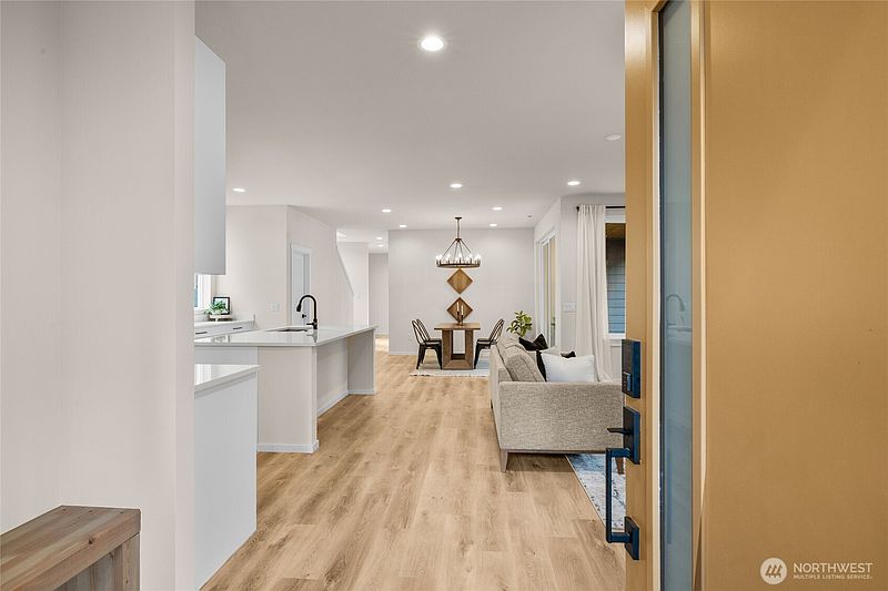 4th image of 613 Compass (Lot 21) Place