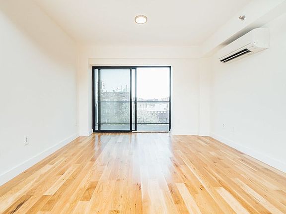 5th image of 111 Clarkson Ave APT 2A