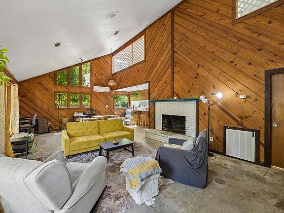 2nd image of 237 Long Dr