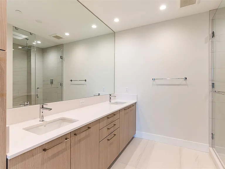 275 1st Ave S #2208 — Photo 31