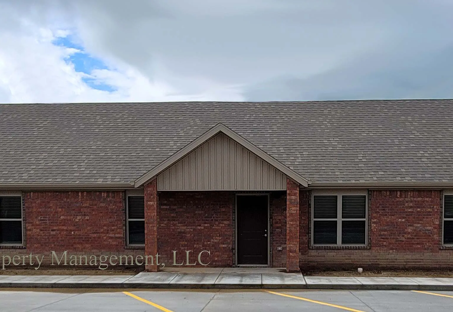 2 bed, 925 sqft, $1,025 — Photo 1