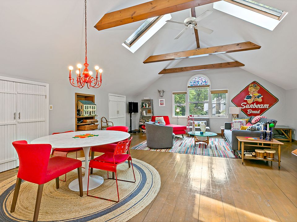 BillP-10 High Rd[Garage Apt] 01.JPG