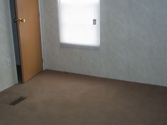 5th image of 2040 N Charlotte Dr