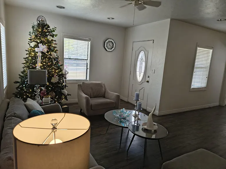 531 E Osborn Rd — Photo 11