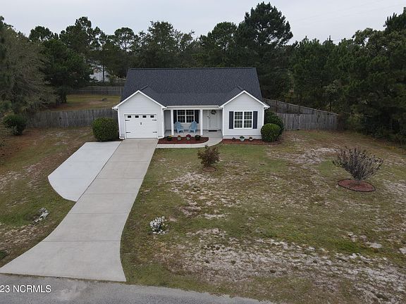 3rd image of 8454 Heirloom Drive NE