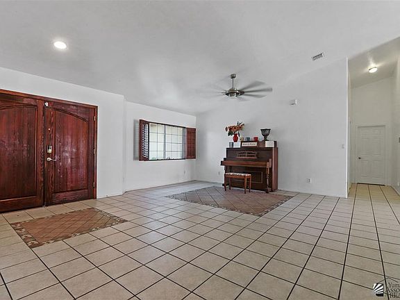 4th image of 8292 E Lorenzo Ln
