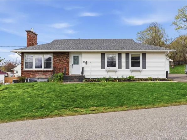 39 Hillside Cres, Sussex, NB E4E 1C4