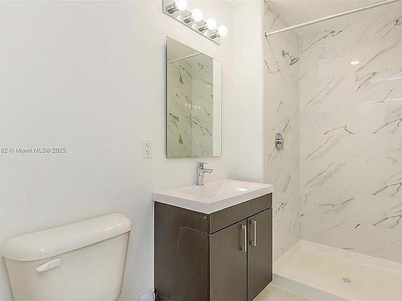 5th image of 25850 SW 140th Ave #203
