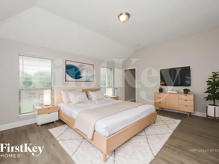 15630 Gatsby Ln — Photo 10