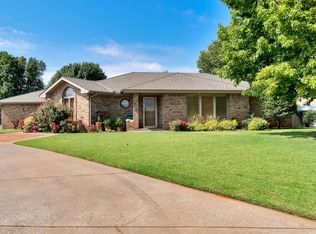 1003 N Lusk Ave, Elk City, OK 73644