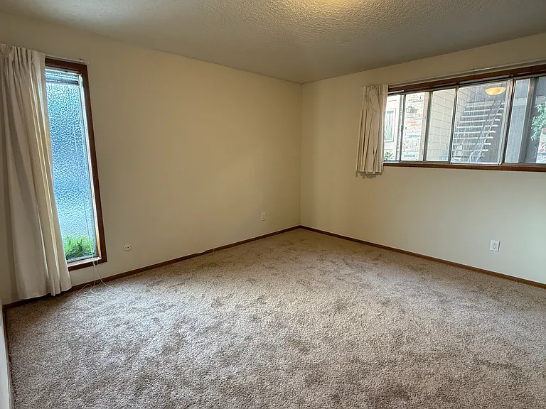 11359 NE Weidler St #1.1 — Photo 8