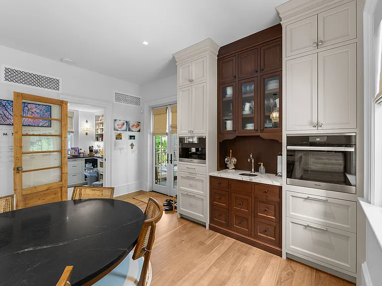 548 Sylvan Pl W — Photo 16
