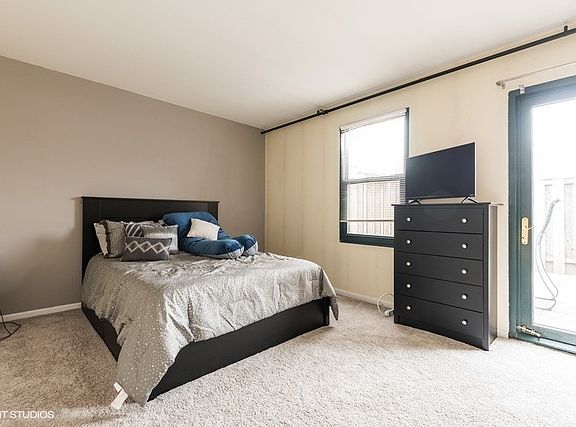 4th image of 400 W Ontario St #703W