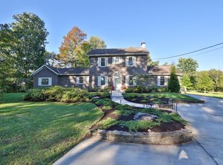 6887 Kenwood Rd, Cincinnati, OH 45243