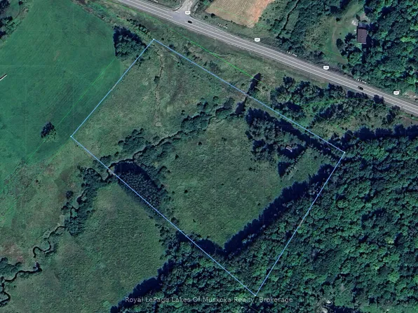 1827 Highway 141, Muskoka Lakes, ON P0B 1M0