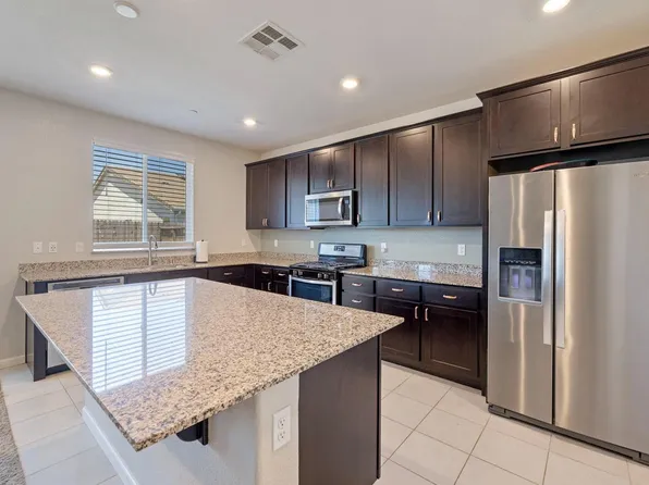 754 Crow Creek Cir, Galt, CA 95632