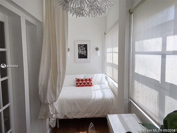 2nd image of 934 Michigan Ave APT 208