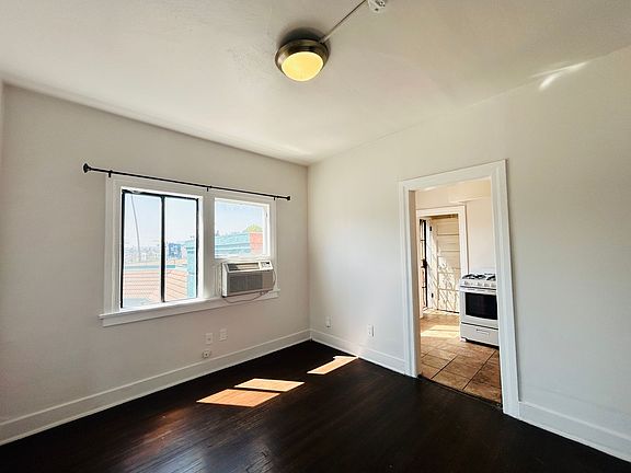4th image of 1310 Lilac Ter APT 3
