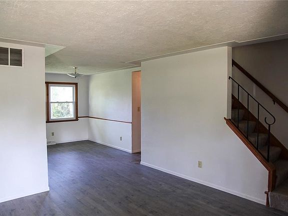 4th image of 4895 Saddlewood Dr