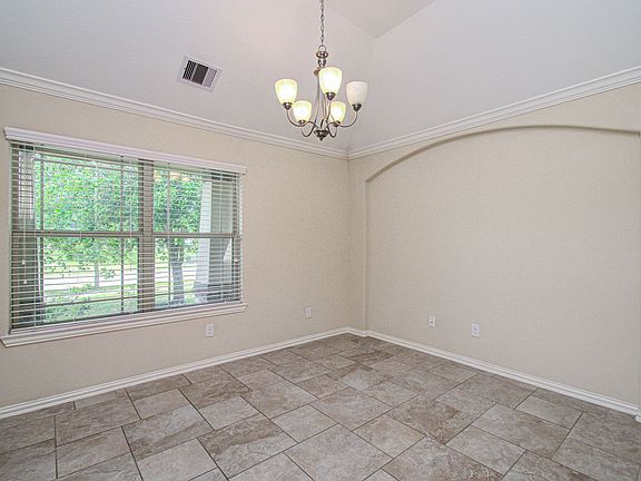 4th image of 18123 Tall Chestnut St
