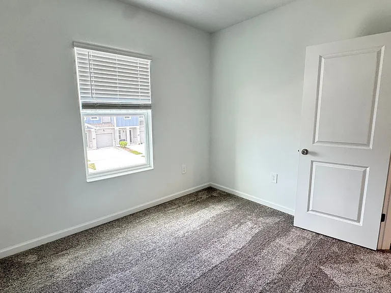 3141 Laurent Loop — Photo 34
