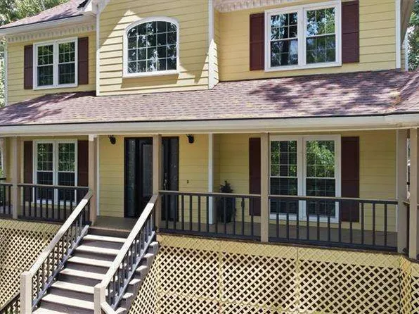 232 Nacoochee Dr, Woodstock, GA 30188