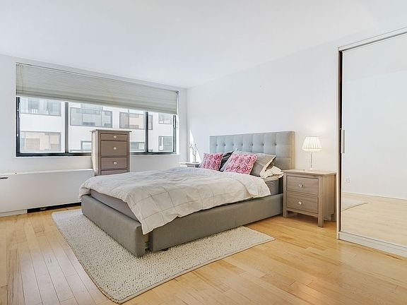 3rd image of 77 Bleecker St APT 924E
