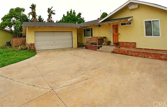 3rd image of 815 W Lucille Ave