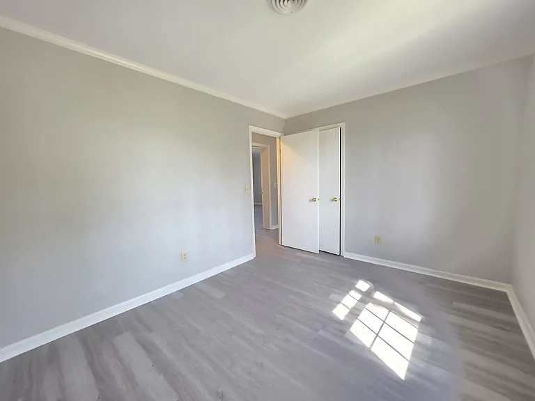 830 Larch Way #1 — Photo 27