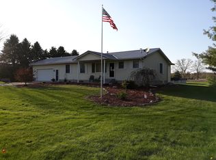 8657 E Maple Rapids Rd, Elsie, MI 48831