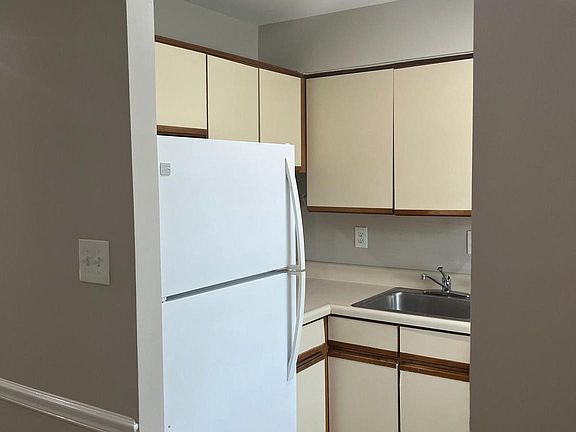 5th image of 11104 Rock Garden Dr