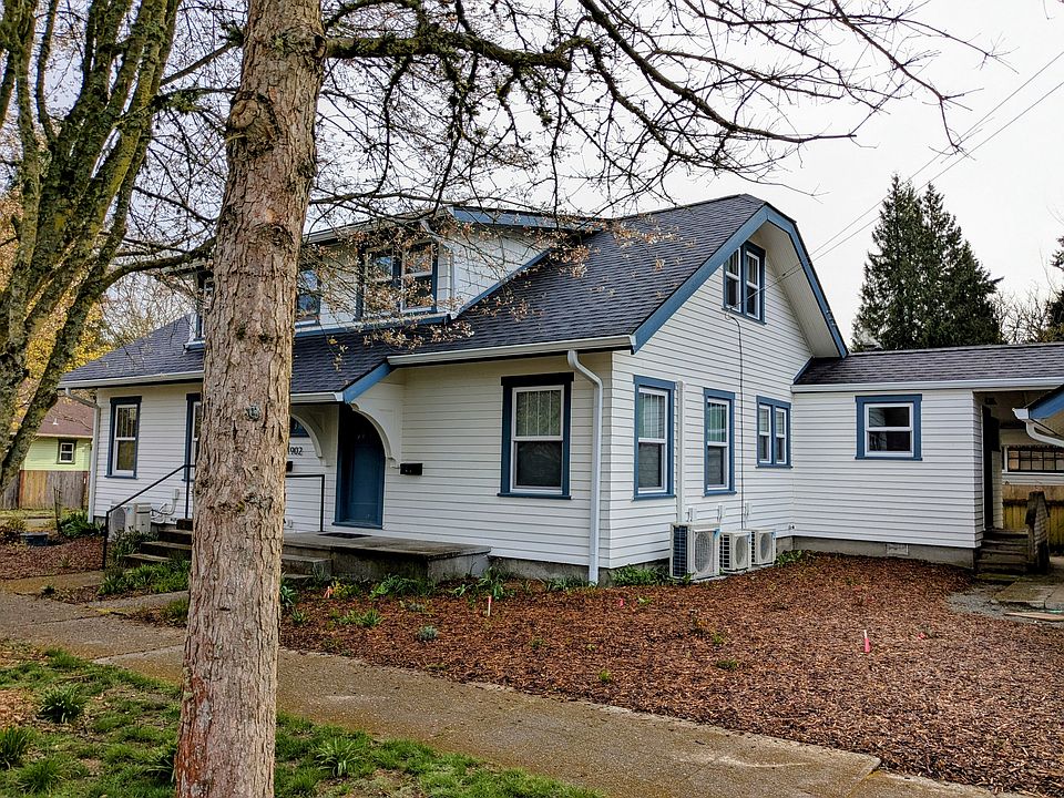 1st image of 1902 Franklin St SE #102