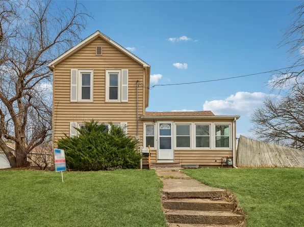 416 E 12th St S, Newton, IA 50208