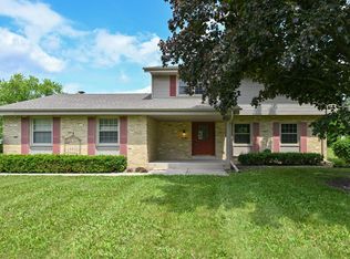 18440 Bristol LANE, Brookfield, WI 53045