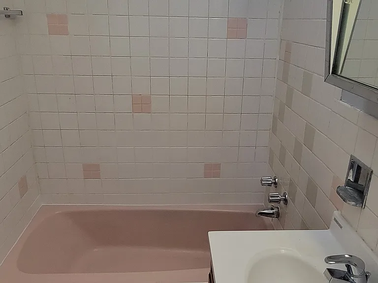 9220 Jill Ln #TOP FLOOR — Photo 9