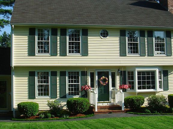 4th image of 80 Barry Dr