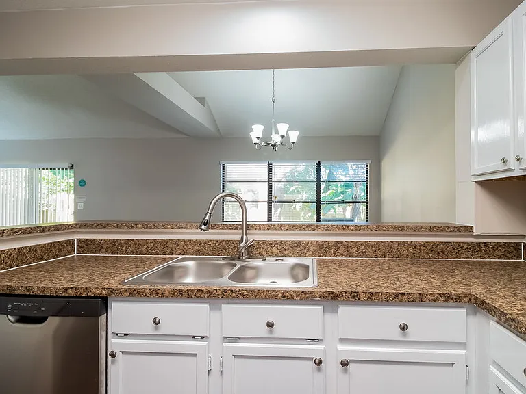 395 Cidermill Pl — Photo 9