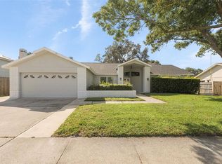 2071 Glenbrook Dr, Dunedin, FL 34698