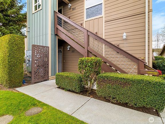 3rd image of 300 Homestead Boulevard #101